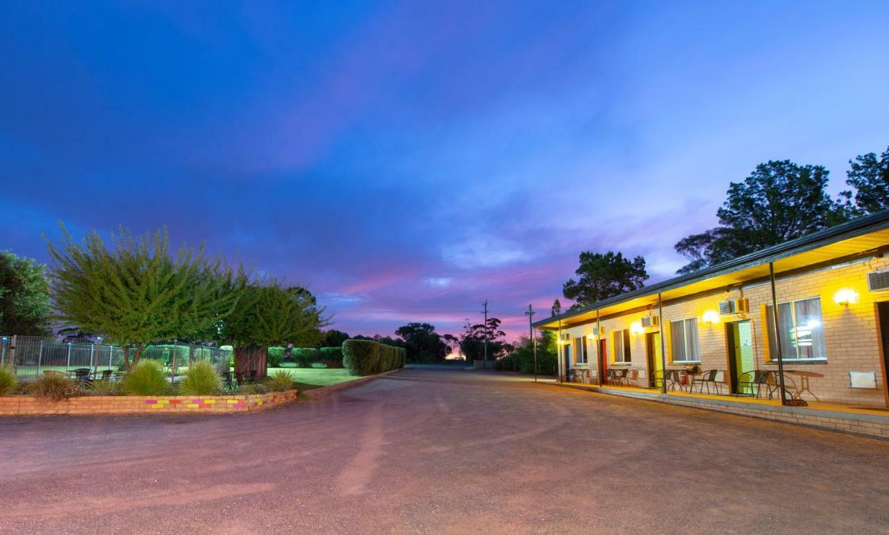 Sea Lake Motel Exterior photo